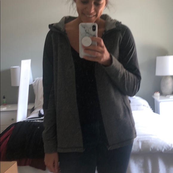 Under Armour Fleece Zip Up - Picture 2 of 4